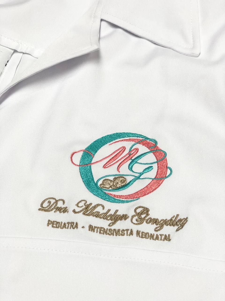 Bordado de Logo y Nombre
